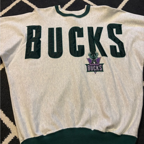 Vintage Legends Milwaukee Bucks  Rare Crewneck Sweatshirt - Picture 4 of 7